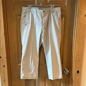 Tan Ankle Cropped Pants with Smooth Finish